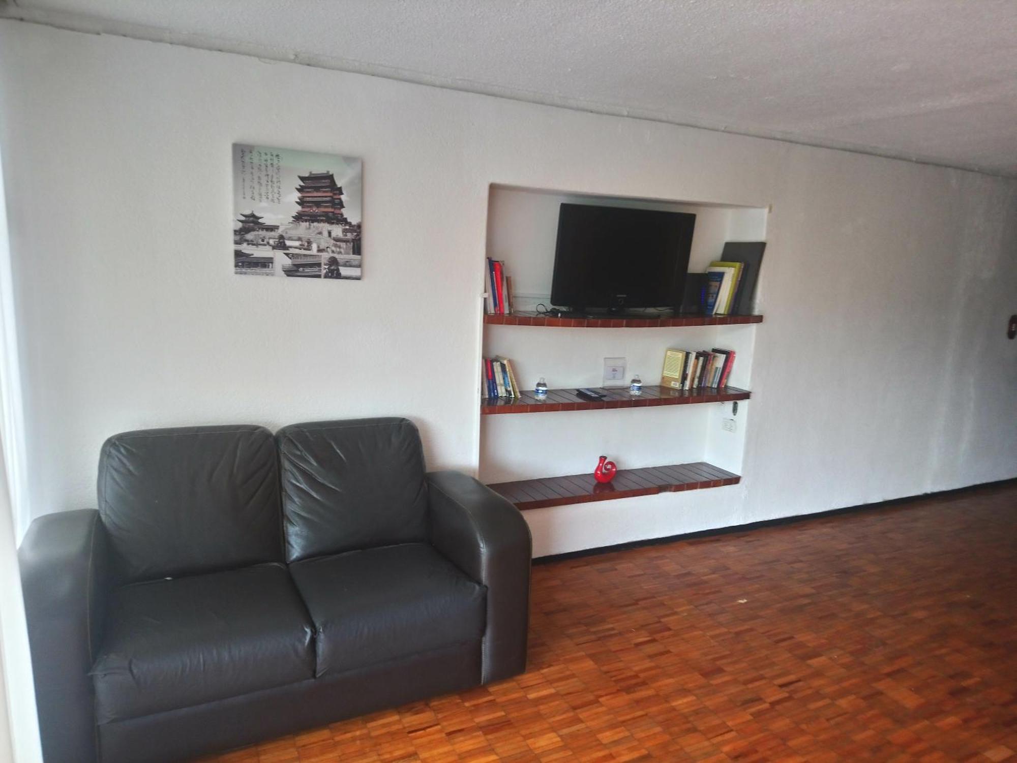 Suites Las Plazas Cuernavaca Chambre photo